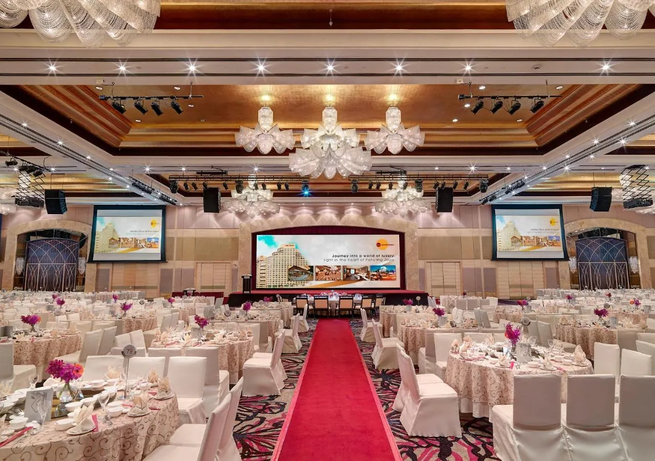 One World Hotel Petaling Jaya 5*,