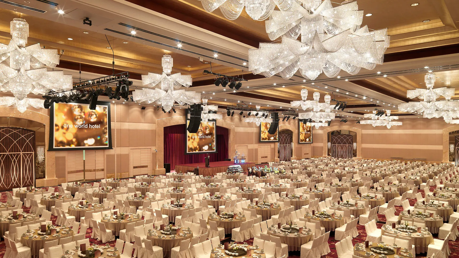 One World Hotel Petaling Jaya 5*,